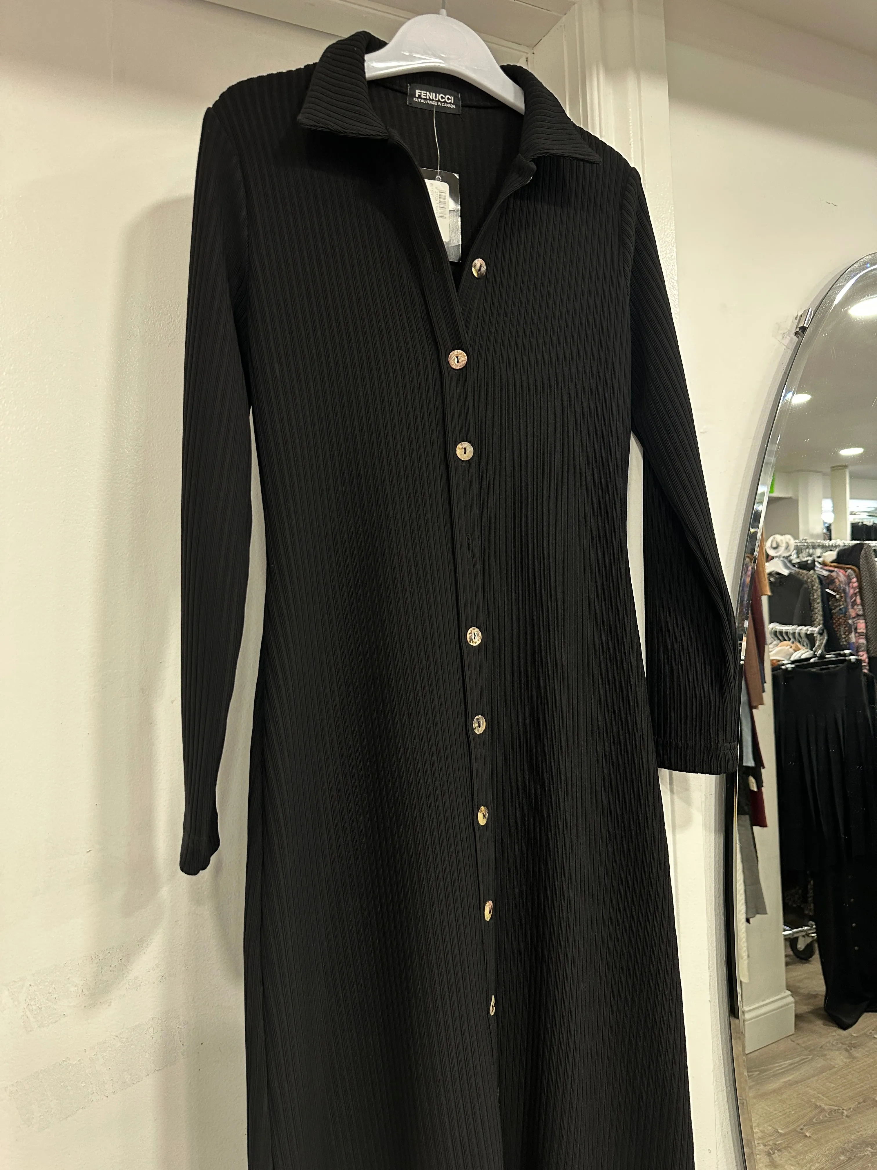 BLACK RIBBED MAXI DRESS