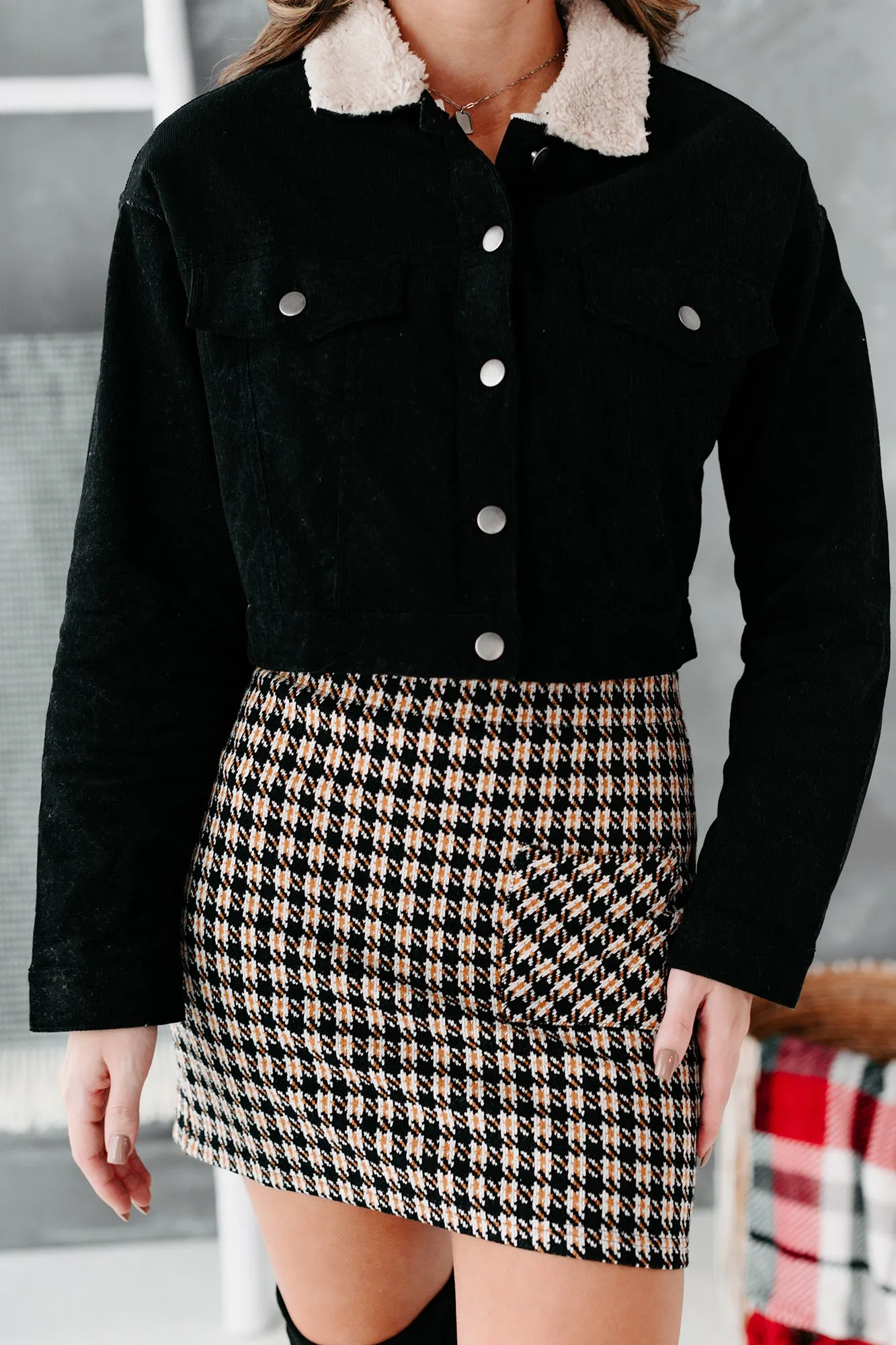 Corduroy Cutie Cropped Sherpa Lined Corduroy Jacket (Black)