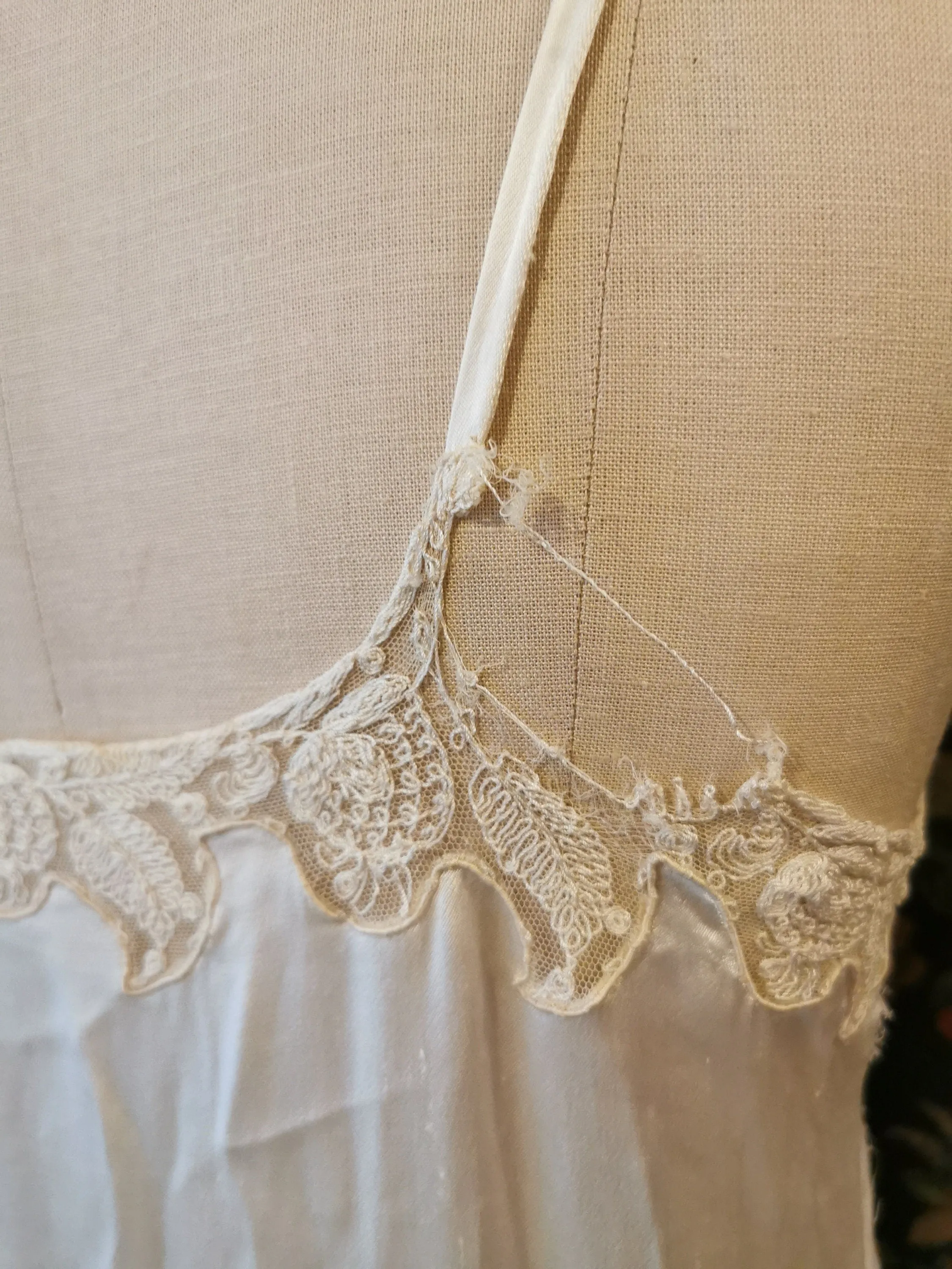 Satin slip with lace trim