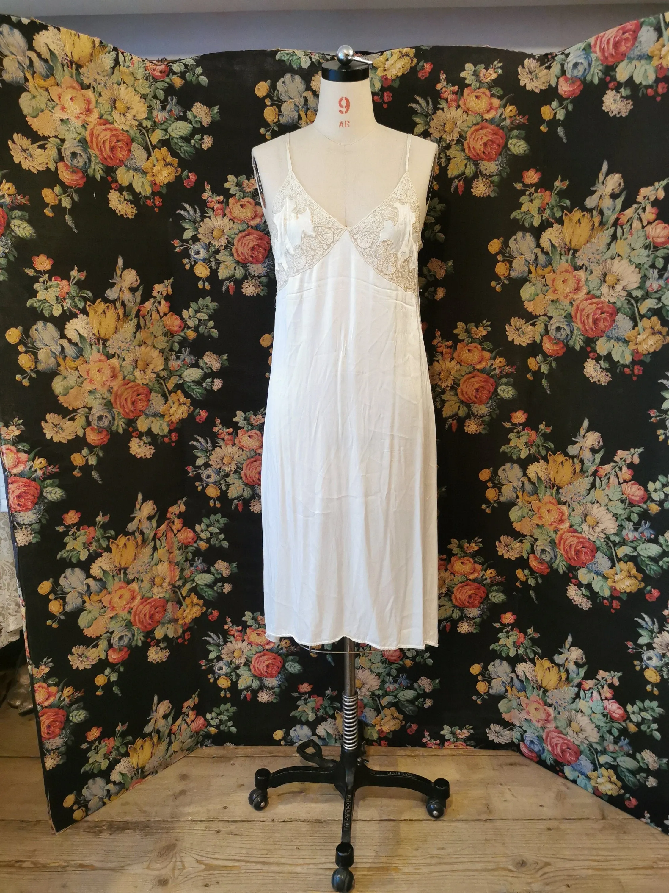 Satin slip with lace trim