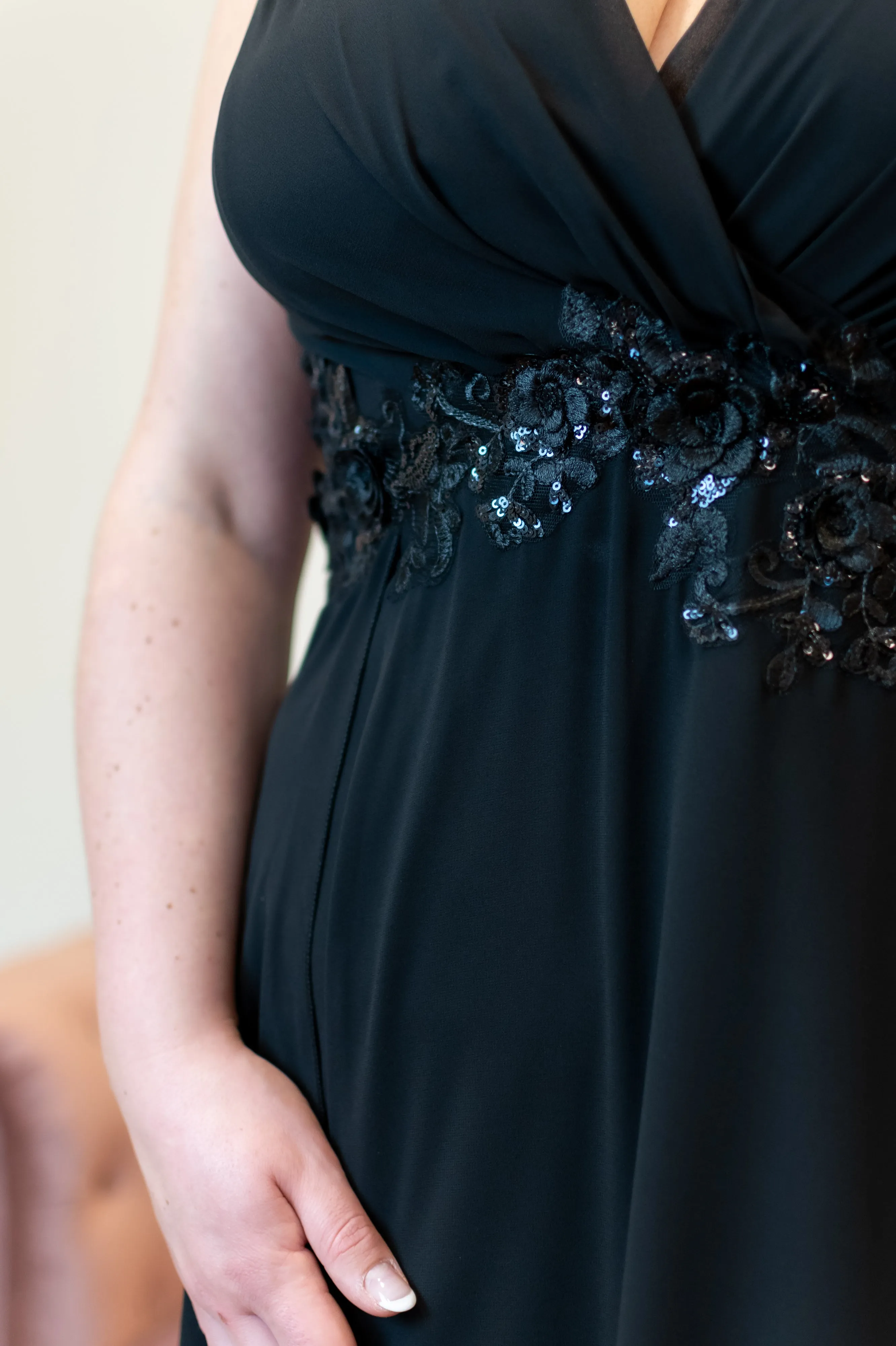 Timeless Beauty Dress - Black Queen Size
