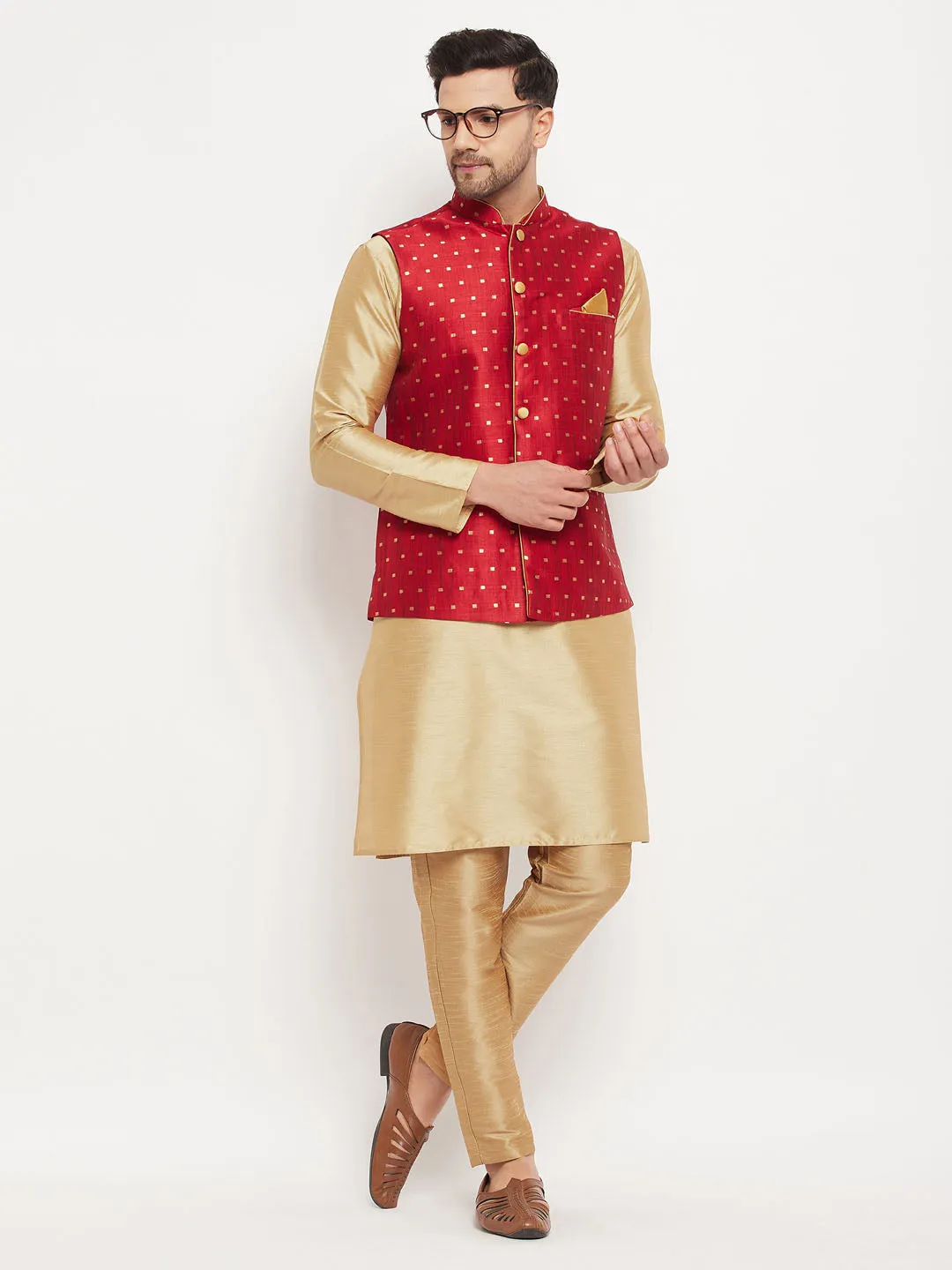 VASTRAMAY Men's Maroon Zari Weaved Jacket
